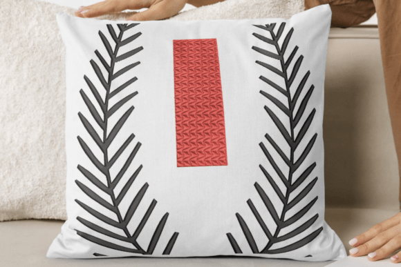 Minimal Laurel Badge: A Holiday Embroidery Review